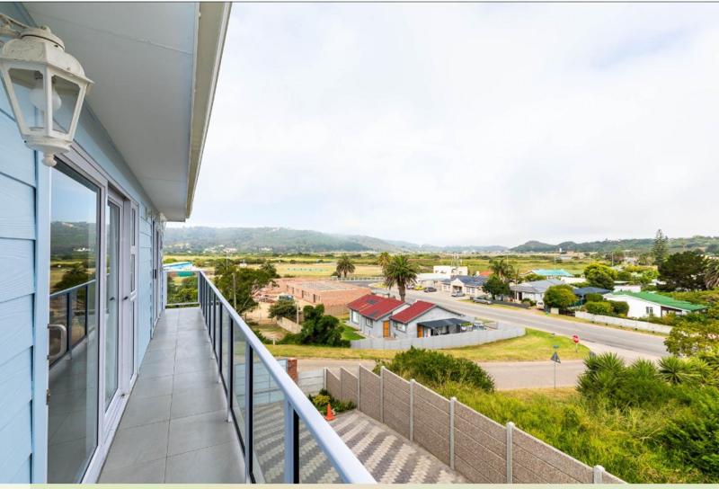 5 Bedroom Property for Sale in Groot Brakrivier Central Western Cape